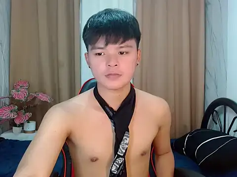 yourhotasiandoms online show from May 18, 10:53 am