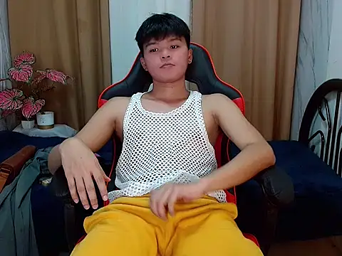 yourhotasiandoms online show from May 21, 5:27 am