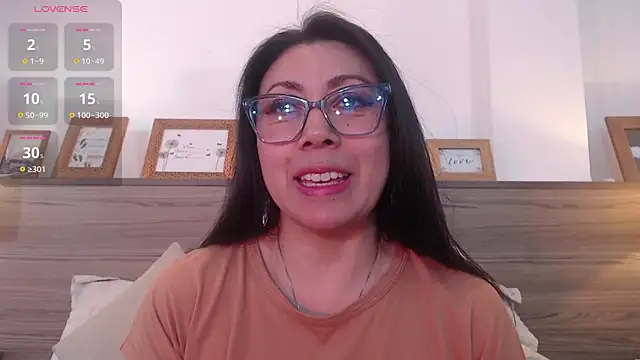 Snapshot of FranciscaVera chatting on May 23, 8:30 pm FranciscaVera online show from May 23, 8:30 pm
