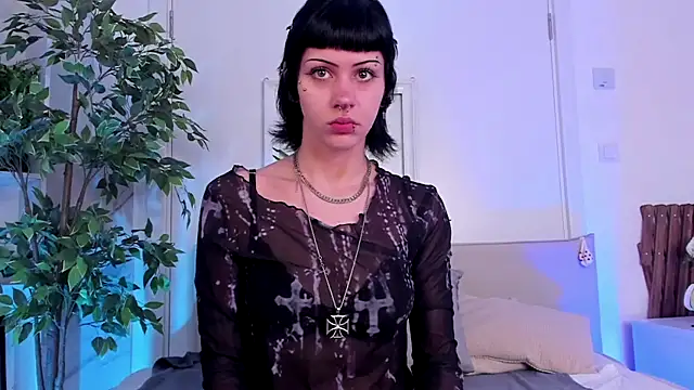 Ashley Alt online show from July 17, 9:06 am