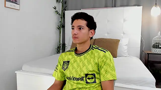 Alejo-and-Thiago online show from June 22, 12:24 pm