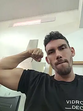Leandro flores92 online show from July 16, 1:19 pm