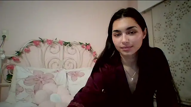 yourbella37 online show from May 17, 8:31 pm