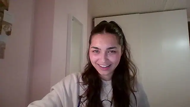 yourbella37 online show from May 3, 8:56 pm