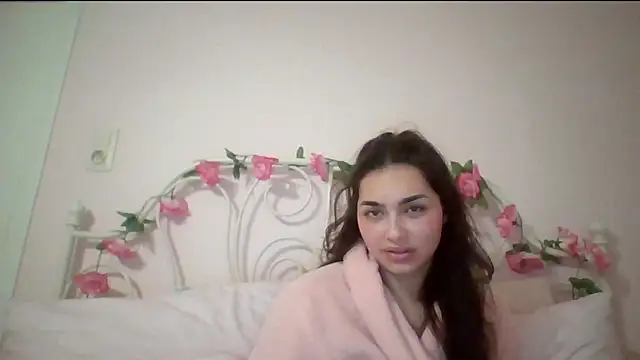 yourbella37 online show from May 6, 7:40 pm