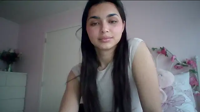 yourbella37 online show from May 18, 7:07 pm