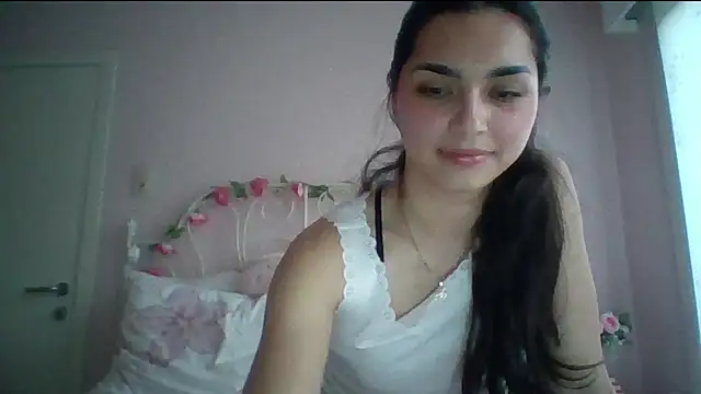 yourbella37 online show from May 27, 7:43 pm
