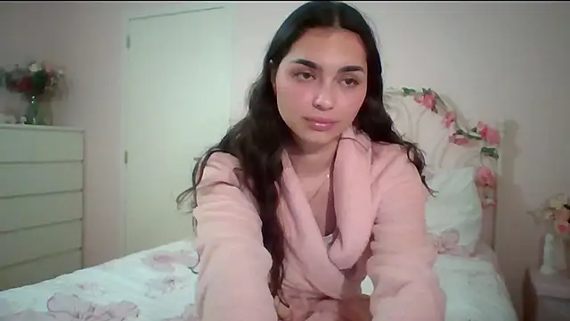 yourbella37 online show from May 8, 8:01 pm