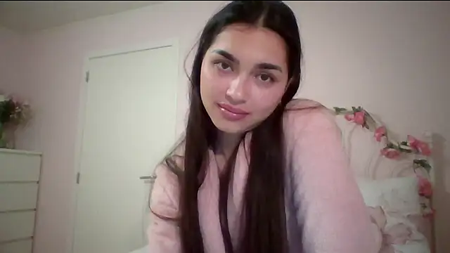 yourbella37 online show from May 15, 7:45 pm