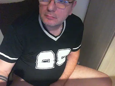 GeorgeCarlo online show from April 30, 8:57 pm