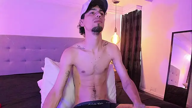 MichaelEvanss  online show from June 14, 12:50 pm