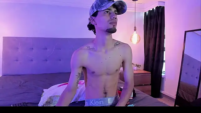 MichaelEvanss  online show from May 22, 12:36 pm