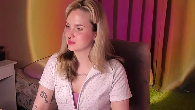 hellfirekiss online show from June 4, 6:29 am