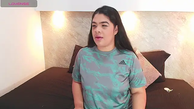 Snapshot of Emma__becket1 chatting on June 2, 4:34 am Emma becket1 online show from June 2, 4:34 am