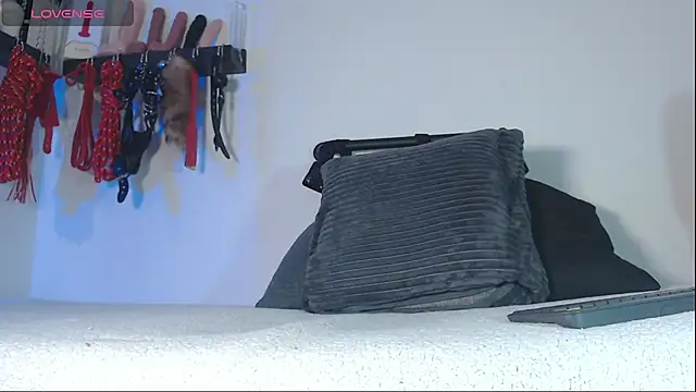 Snapshot of aronleblanc_ chatting on June 4, 11:37 am aronleblanc online show from June 4, 11:37 am
