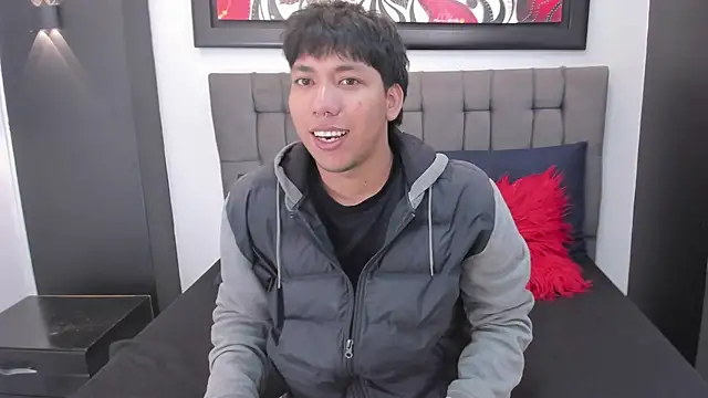 jhoan evanss online show from July 2, 11:11 pm