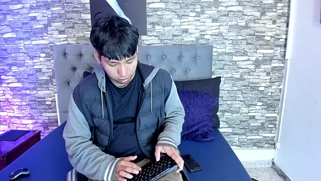 jhoan evanss online show from July 5, 4:19 am