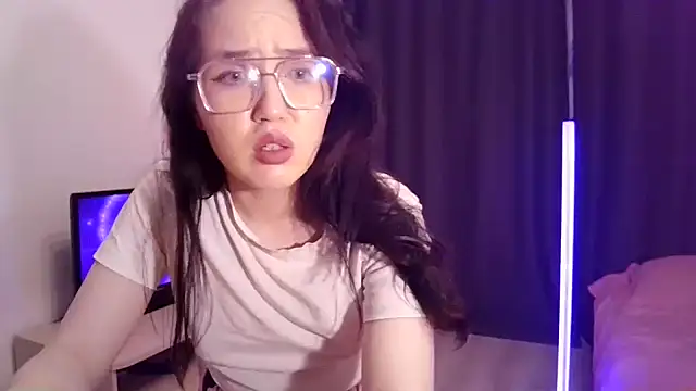 LannieCam online show from May 14, 5:21 pm