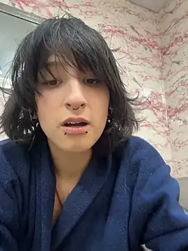 Snapshot of Evelin_Hellsing chatting on June 9, 11:44 am Evelin Hellsing online show from June 9, 11:44 am