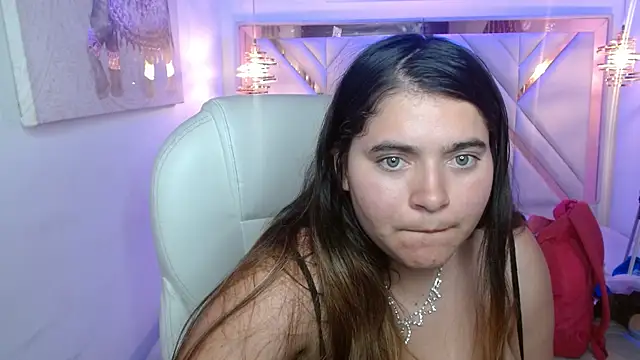 Laurha  online show from July 11, 7:36 pm