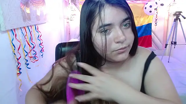 Laurha  online show from June 20, 7:41 pm