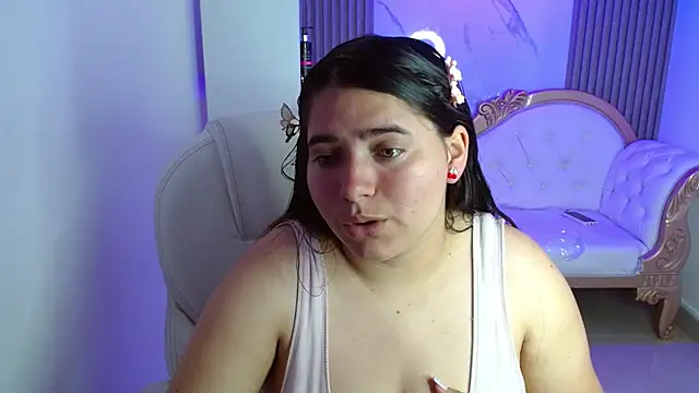 Laurha  online show from June 1, 7:57 pm