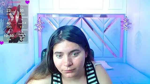 Laurha  online show from June 9, 7:59 pm