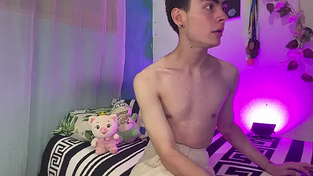  peachyboy online show from June 3, 4:57 am