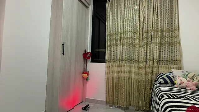  peachyboy online show from June 14, 3:30 am