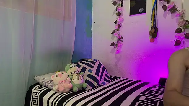  peachyboy online show from June 4, 6:40 am
