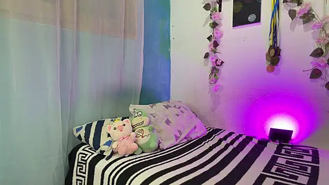  peachyboy online show from June 11, 3:47 am