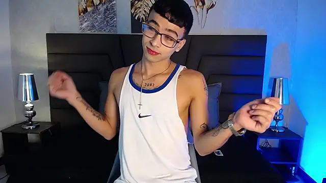 The skinny boy  online show from May 2, 3:56 am