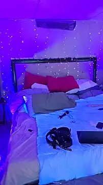luv2cum2gether25 online show from June 26, 5:24 am