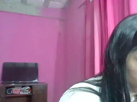 pamelaamorette online show from May 18, 1:17 am