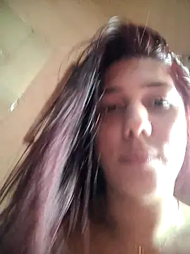 Snapshot of nessaflors2 chatting on June 1, 3:22 pm nessaflors2 online show from June 1, 3:22 pm
