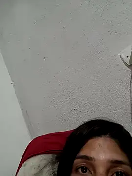 Snapshot of nessaflors2 chatting on May 8, 9:40 pm nessaflors2 online show from May 8, 9:40 pm
