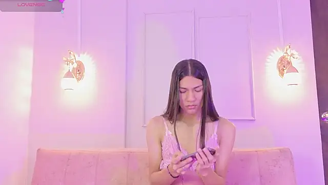lexielancaster cr online show from June 6, 8:03 pm