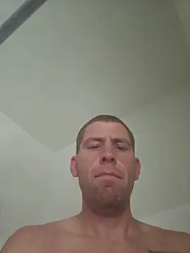 nerdyginger3036 online show from May 16, 10:20 pm