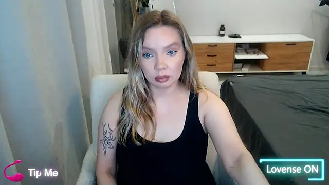 PolinaXXXXXJones online show from May 8, 5:17 pm