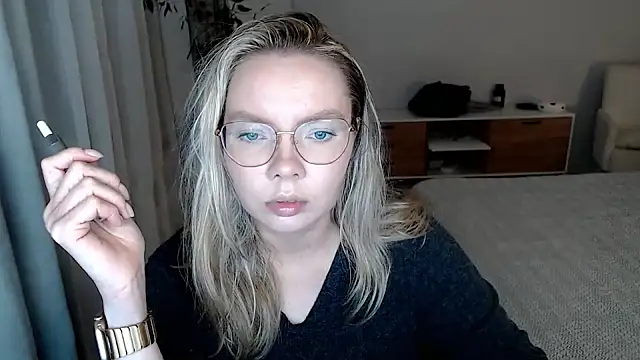 PolinaXXXXXJones online show from June 10, 6:31 pm