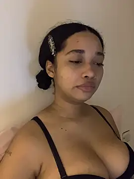  sweetSabrina- online show from June 6, 3:45 am