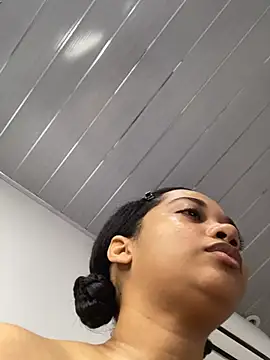  sweetSabrina- online show from May 21, 8:28 pm