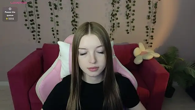Snapshot of Eva_Th0mpson chatting on July 6, 1:01 am Eva Th0mpson online show from July 6, 1:01 am