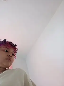 Ari vibesX online show from May 17, 7:47 pm