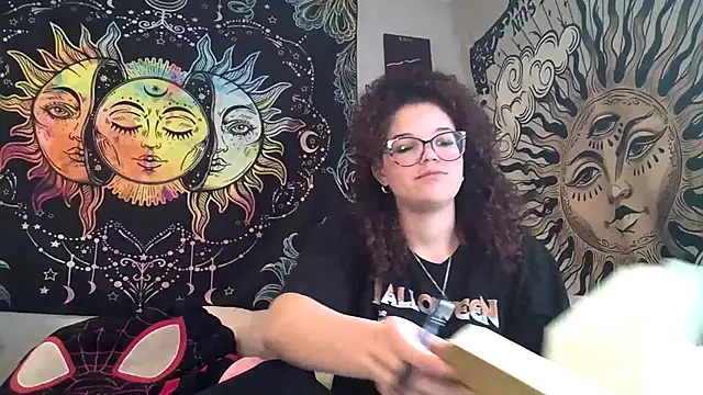 CassieBankss online show from May 6, 8:35 pm