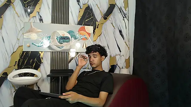 GOLDEN 2026 online show from May 25, 7:23 pm