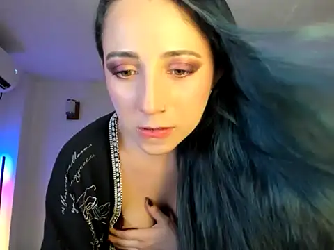 Snapshot of EvangelineLoveee chatting on May 28, 11:32 pm EvangelineLoveee online show from May 28, 11:32 pm