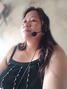 Snapshot of belove_hot43 chatting on May 30, 12:39 am belove hot43 online show from May 30, 12:39 am