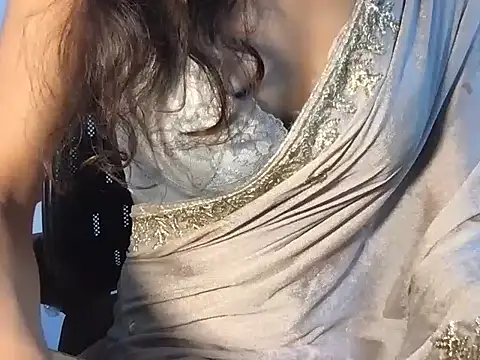 Snapshot of Harleen_Kaur07 chatting on July 6, 8:32 am Harleen Kaur07 online show from July 6, 8:32 am
