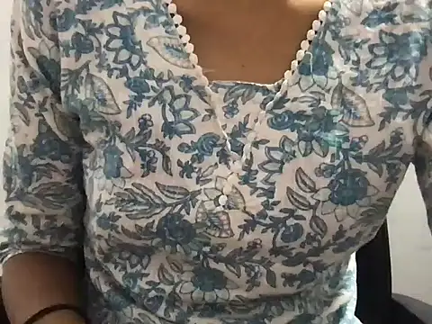 Snapshot of Harleen_Kaur07 chatting on June 27, 12:22 pm Harleen Kaur07 online show from June 27, 12:22 pm
